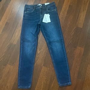Lil girl skinny jeans from Zara